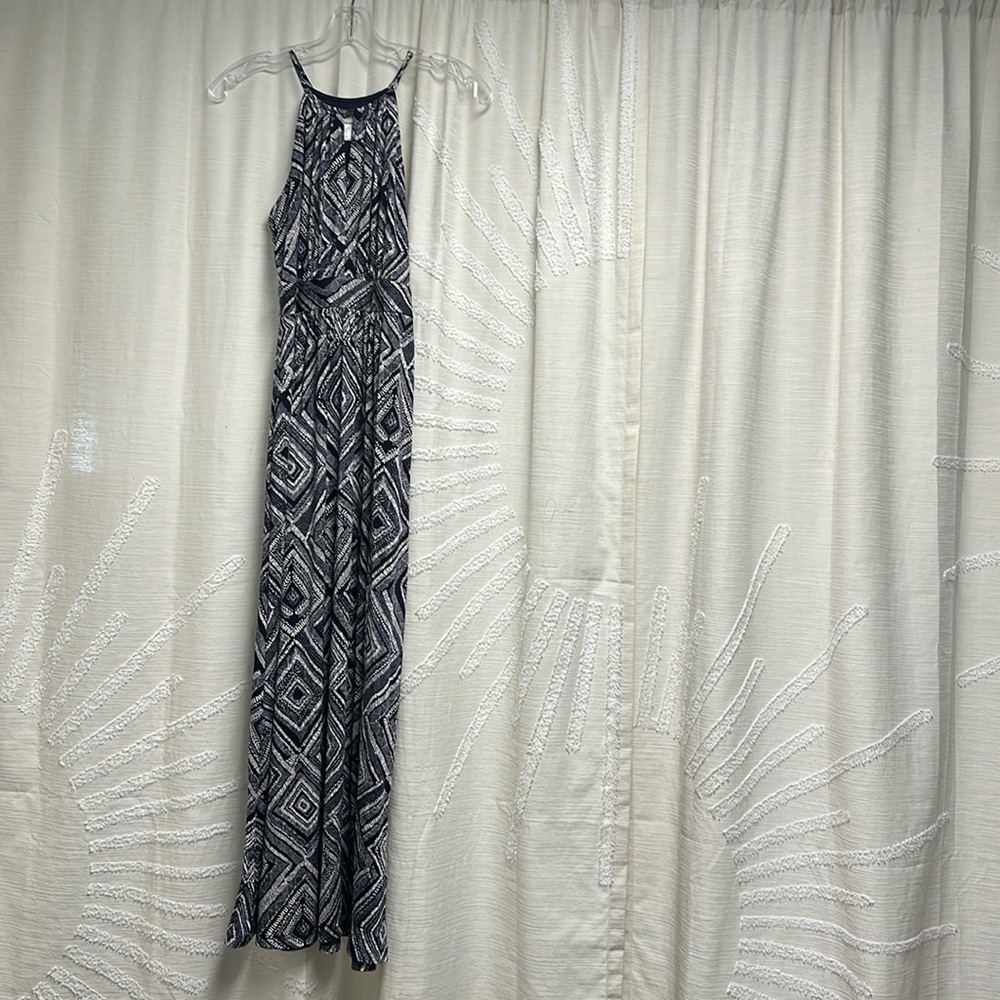 Loft size XSP Navy/ivory Print Halter Keyhole Maxi Dress